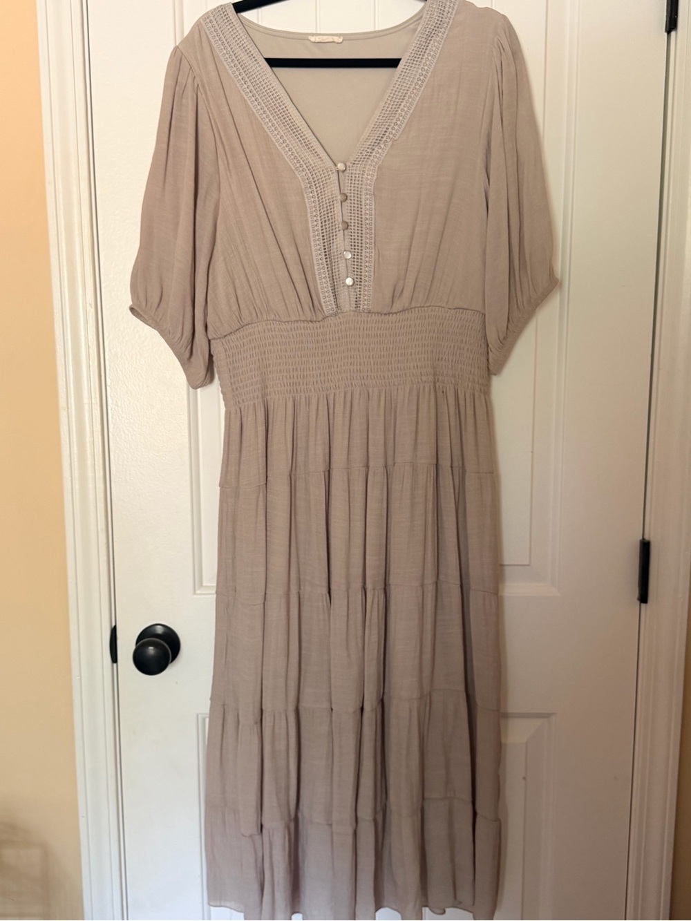 Women's Greige Smocked Waist Midi Dress